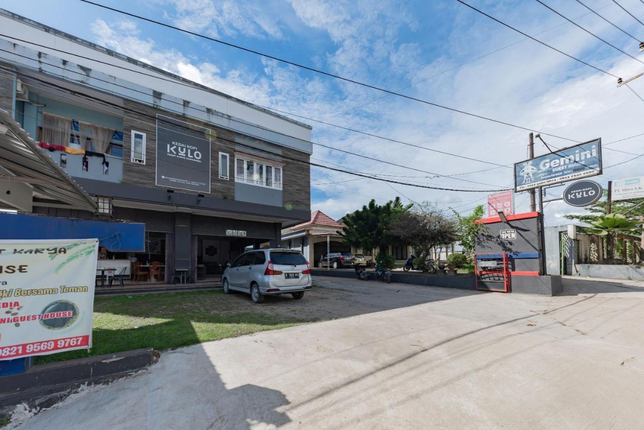Reddoorz Near Gor Sempaja Samarinda Hotel Exterior photo